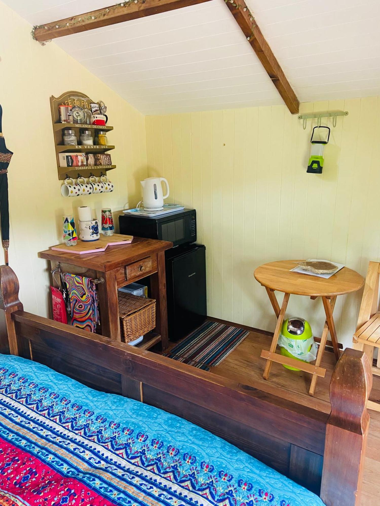 Tyluna Cornish Cabin Hotel Praze an Beeble Exterior photo